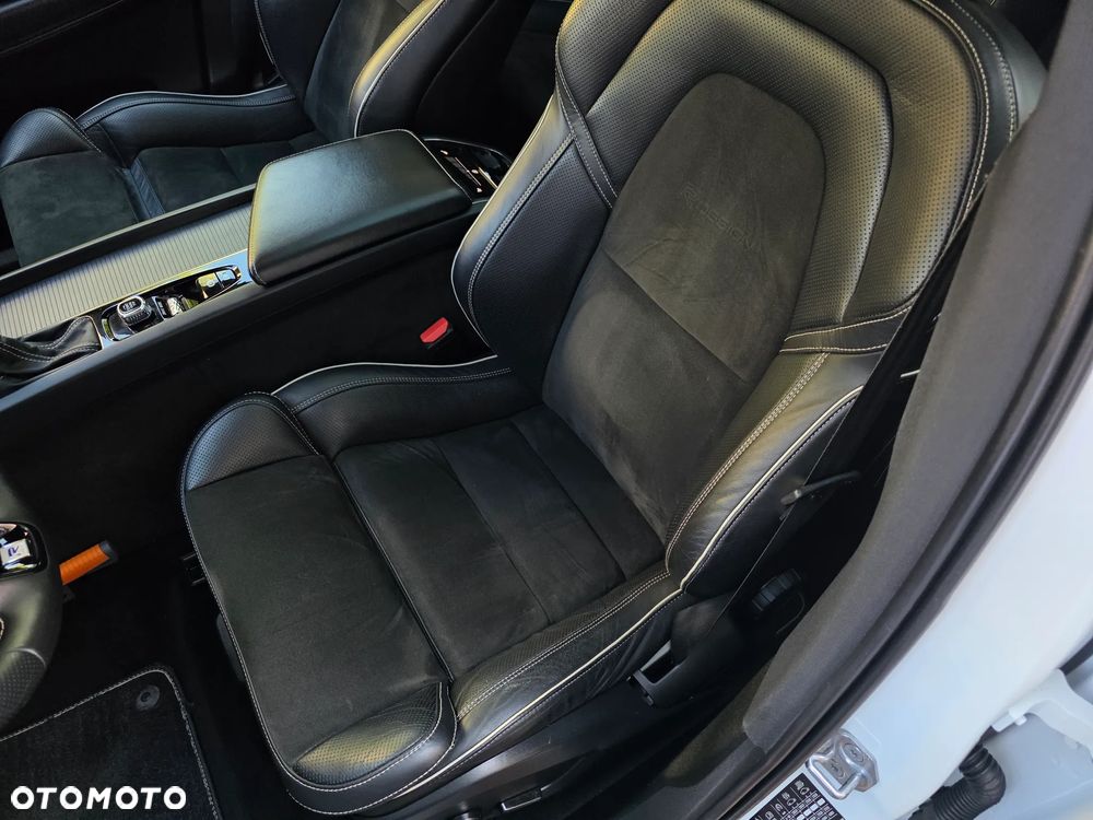Volvo XC 60 D5 AWD R-Design - 19