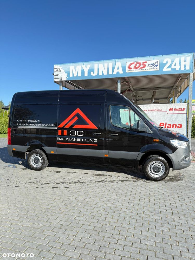 Mercedes-Benz Sprinter - 4