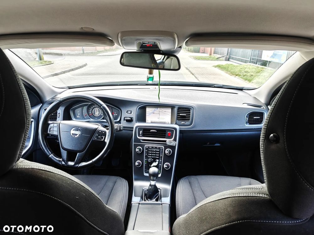 Volvo V60 D2 - 24