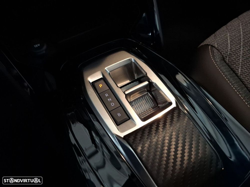 Peugeot e-208 51 kWh Allure — fotografia 17