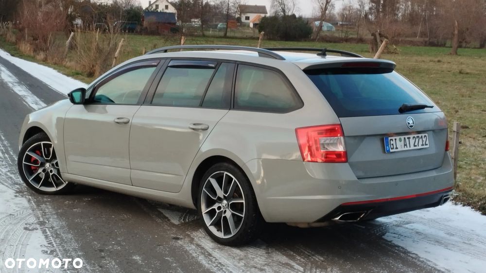 Skoda Octavia 2.0 TDI DSG RS - 5