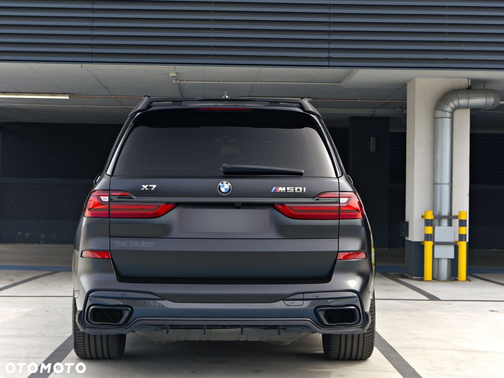 BMW X7 M50i sport - 13