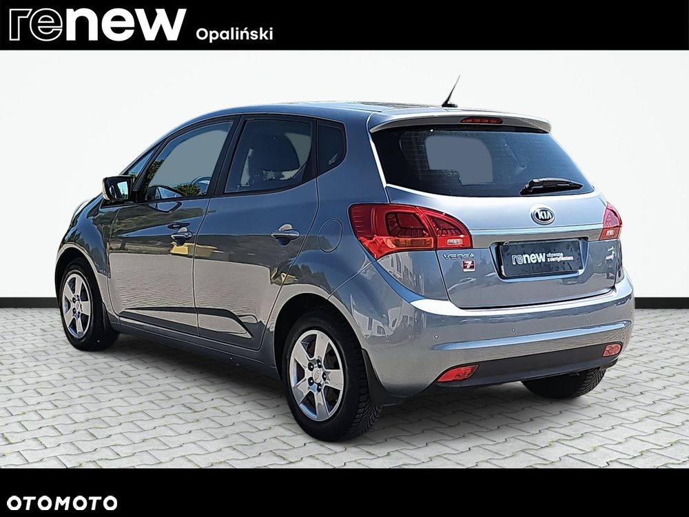 Kia Venga 1.6 L - 8