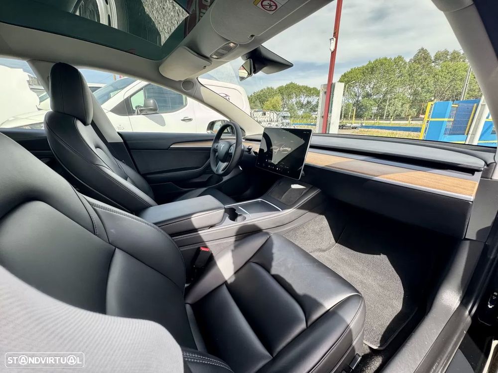 Tesla Model 3 Standard Range Plus RWD - 30
