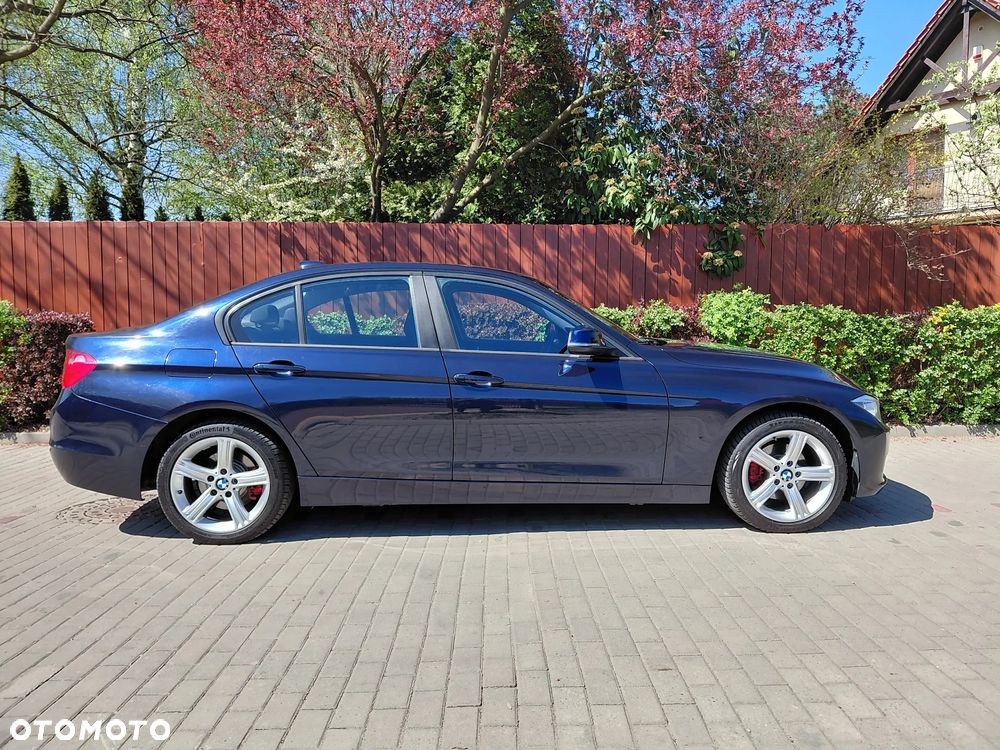 BMW Seria 3 318d Luxury Line EU6 - 4