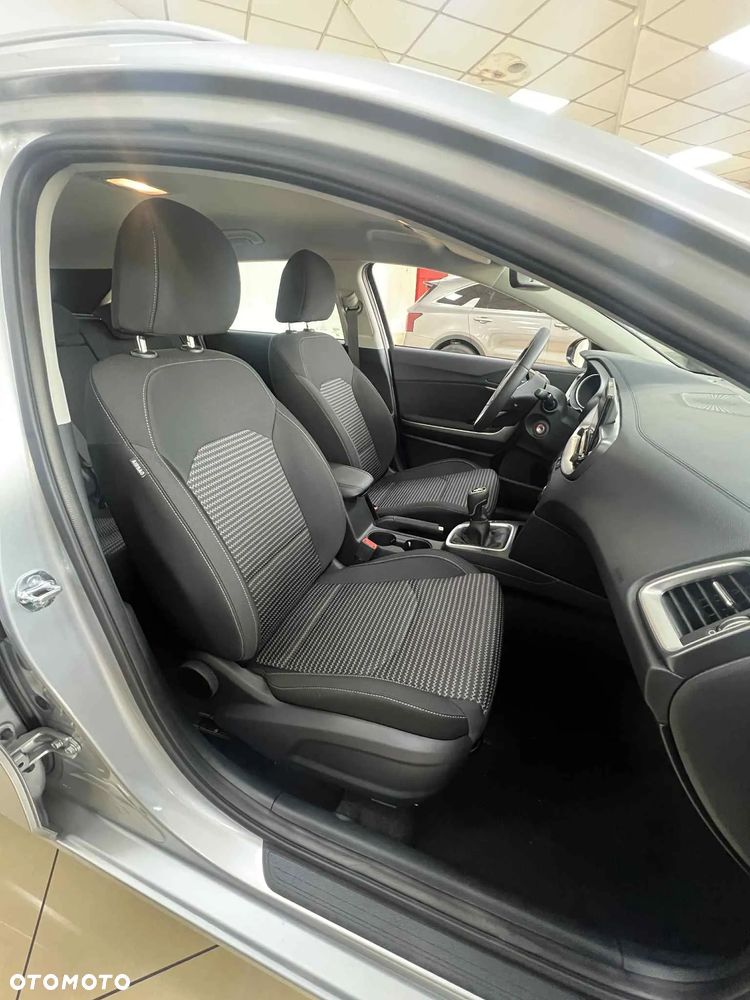 Kia Ceed 1.5 T-GDI M - 14