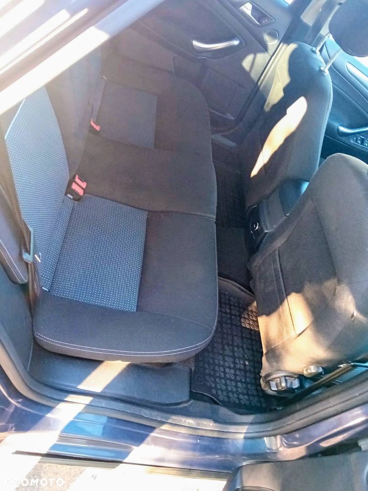 Ford Mondeo SW 1.6 T Gold X Plus - 11