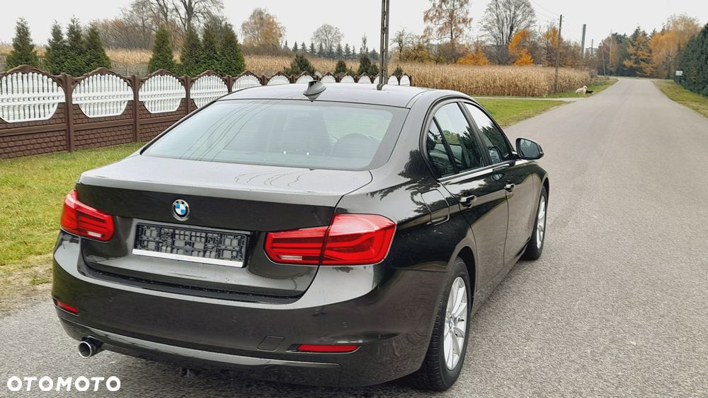 BMW Seria 3 318d - 16