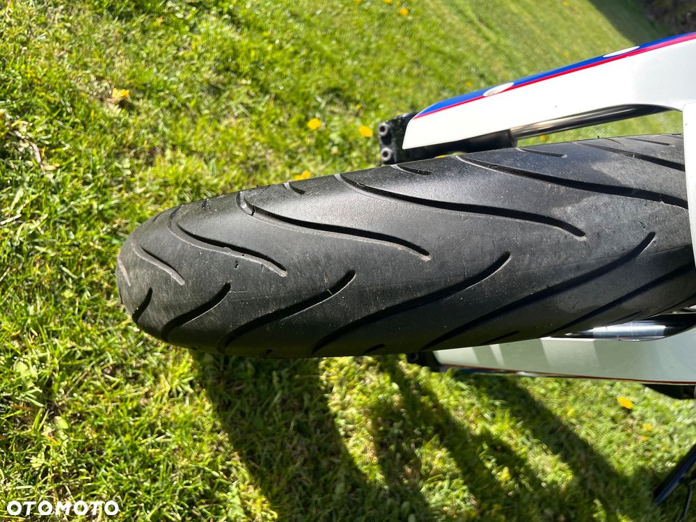 BMW G - 12