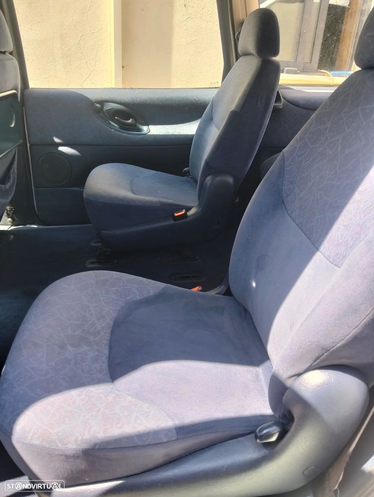 Ford Galaxy - 2