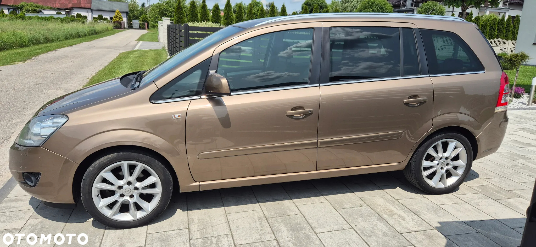 Opel Zafira 1.8 Cosmo EasyTronic - 9