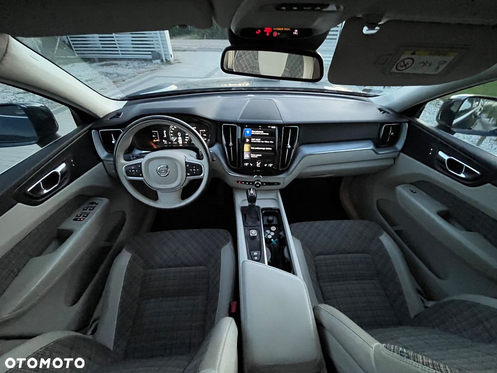 Volvo XC 60 D4 Geartronic Momentum Pro - 16