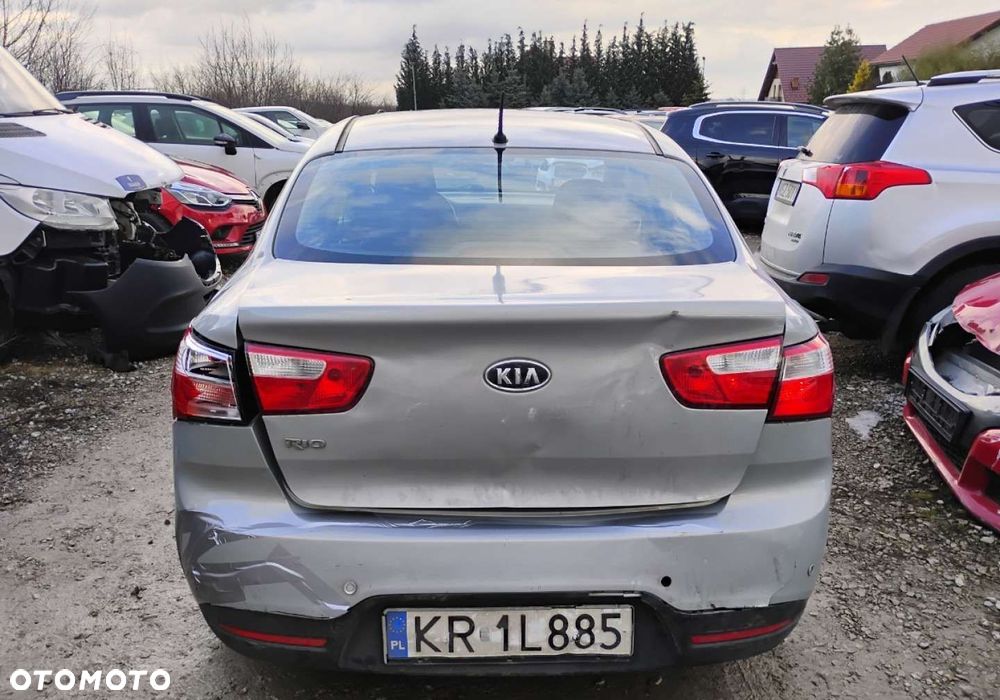 Kia Rio - 18