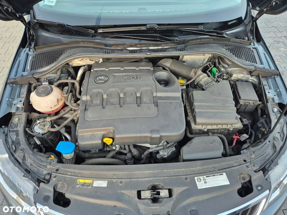 Skoda RAPID 1.6 TDI DPF Ambition - 25