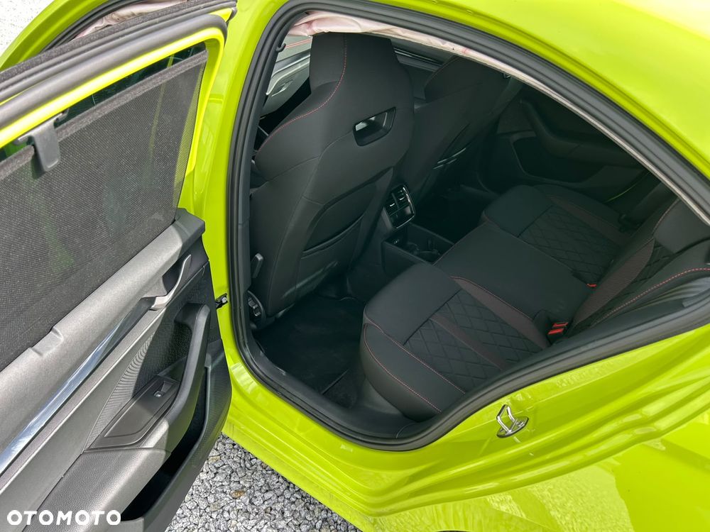 Skoda Octavia 2.0 TSI RS DSG - 11