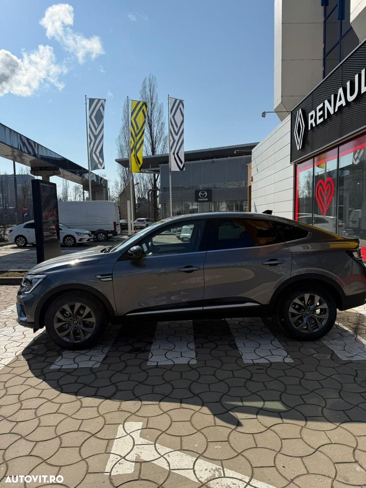 Renault Arkana E-TECH 145 Techno - 10