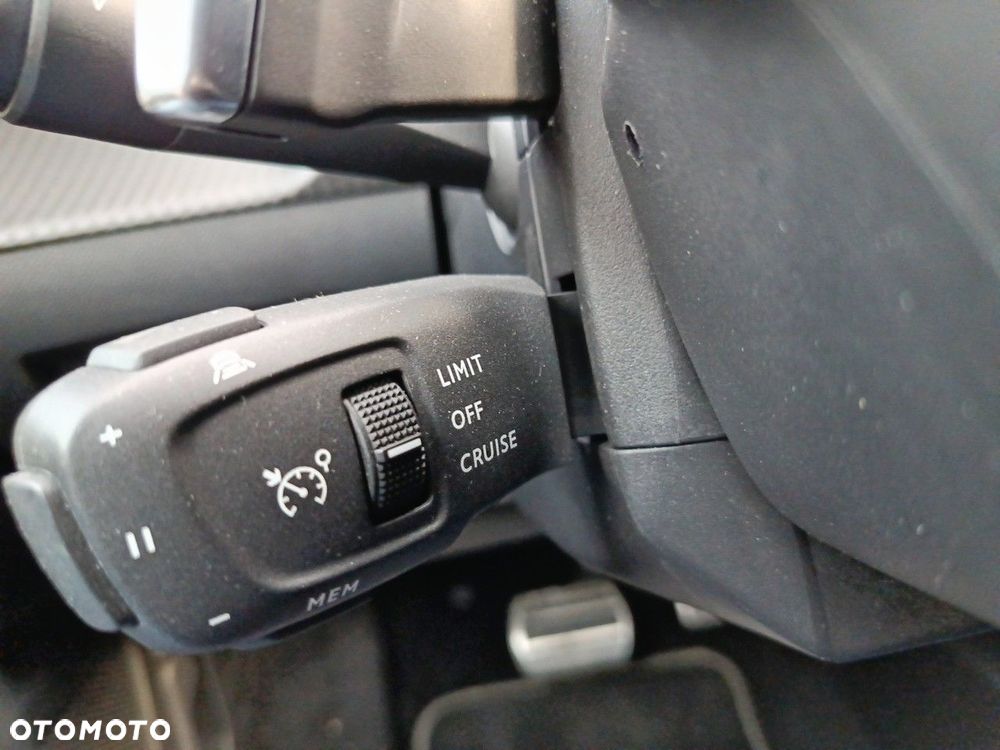 Peugeot 2008 1.2 PureTech GT S&S EAT8 - 18