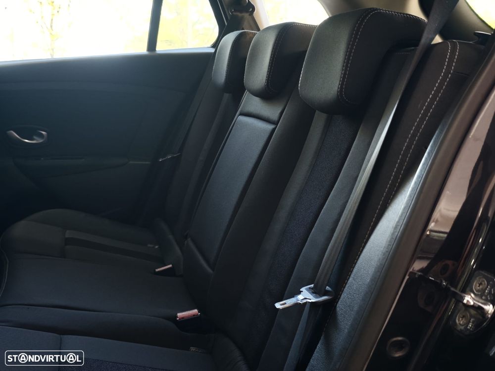 Renault Mégane Sport Tourer 1.5 dCi Dynamique S - 26