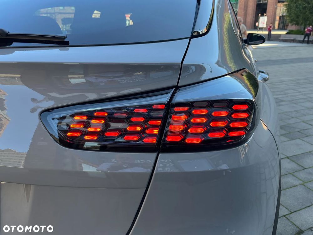Kia XCeed 1.6 T-GDI Tribute DCT - 10