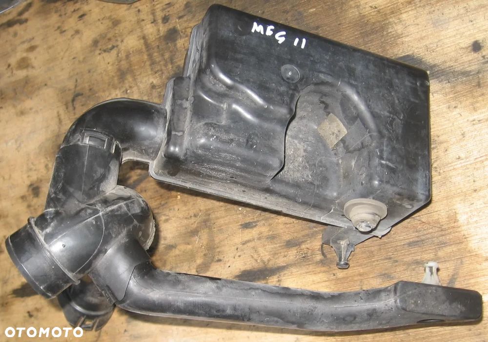 filtr powietrza obudowa rezonator MEGANE II 1.6 16V RENAULT - 1