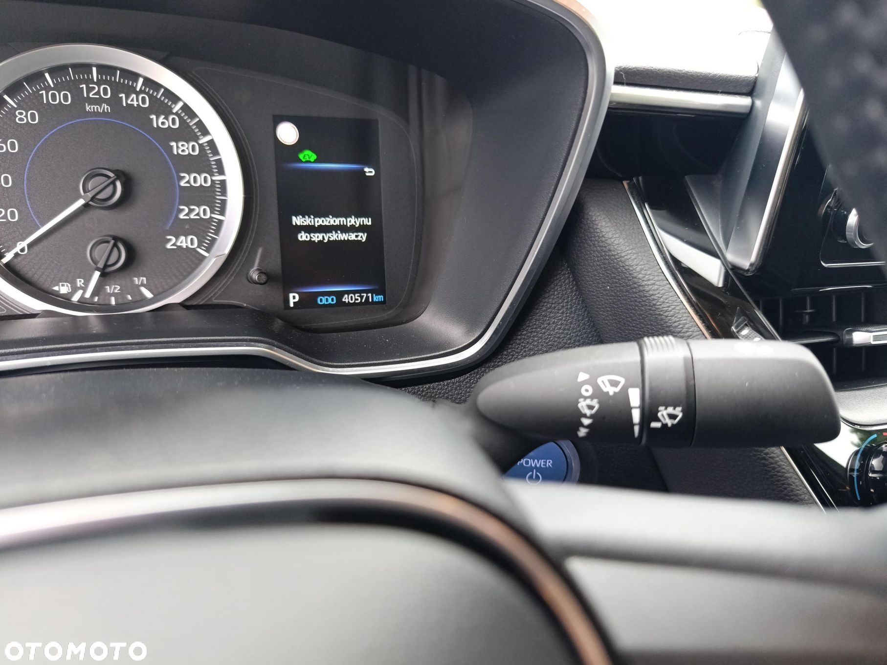 Toyota Corolla 1.8 Hybrid Comfort - 34