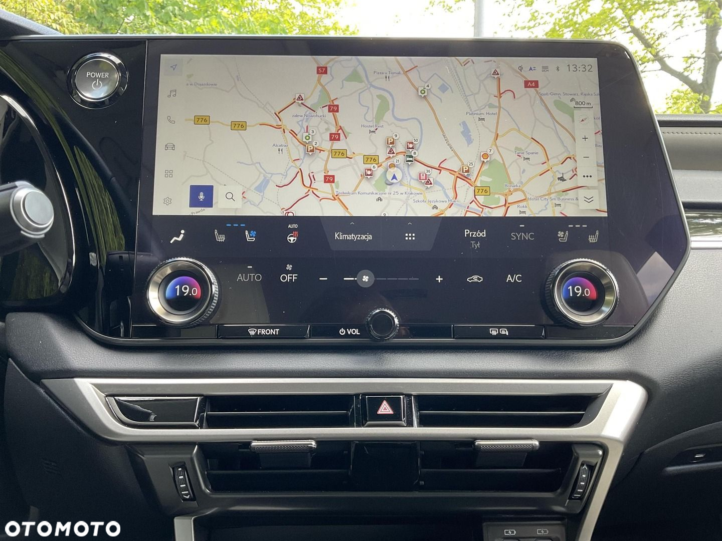 Lexus RX 450h+ Prestige - 29