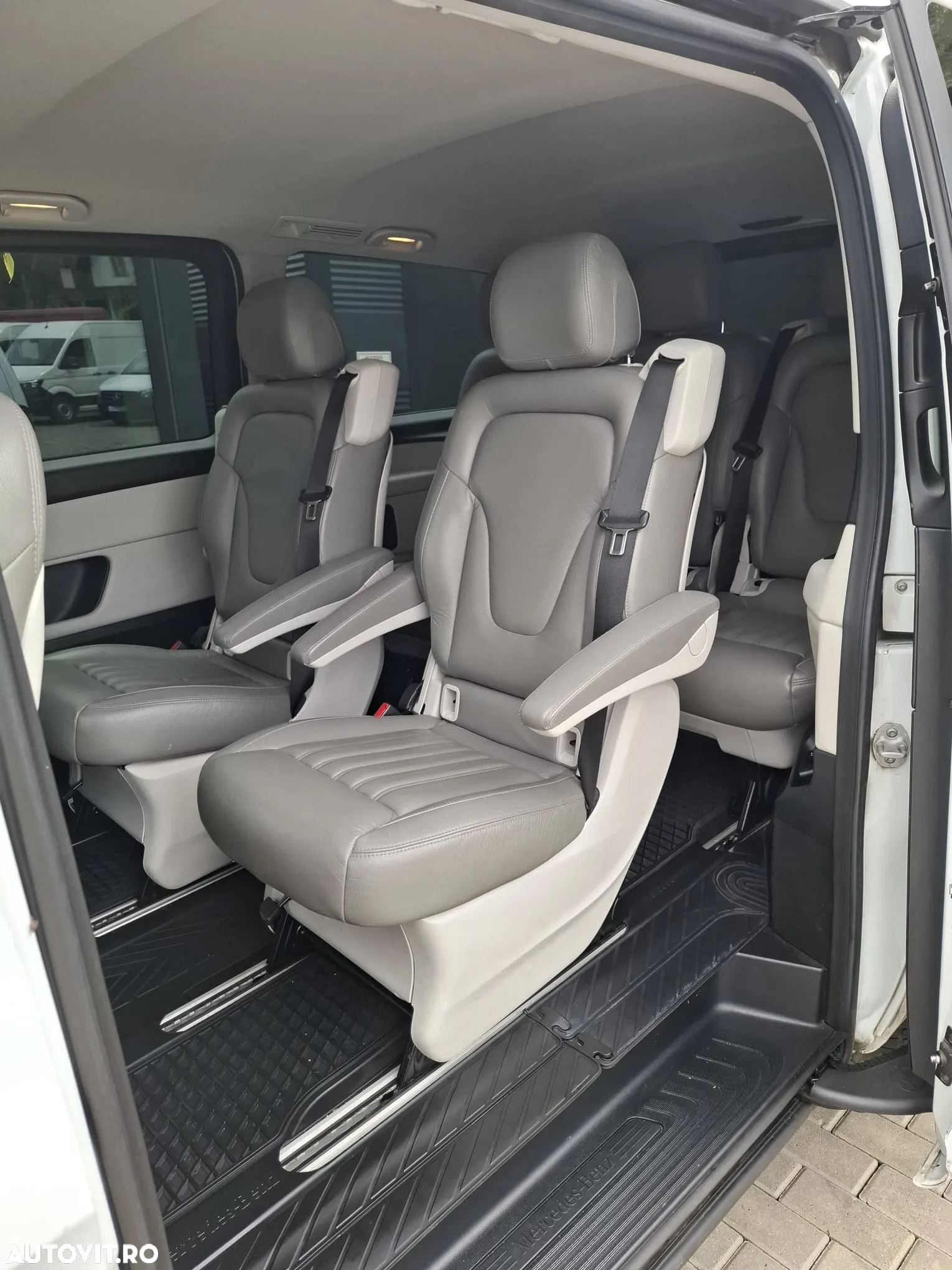Mercedes-Benz V 220 (BlueTEC) d lang 7G-TRONIC - 10