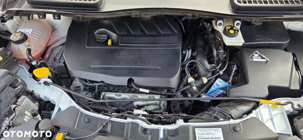 Ford Kuga 1.5 EcoBoost 2x4 Titanium - 41