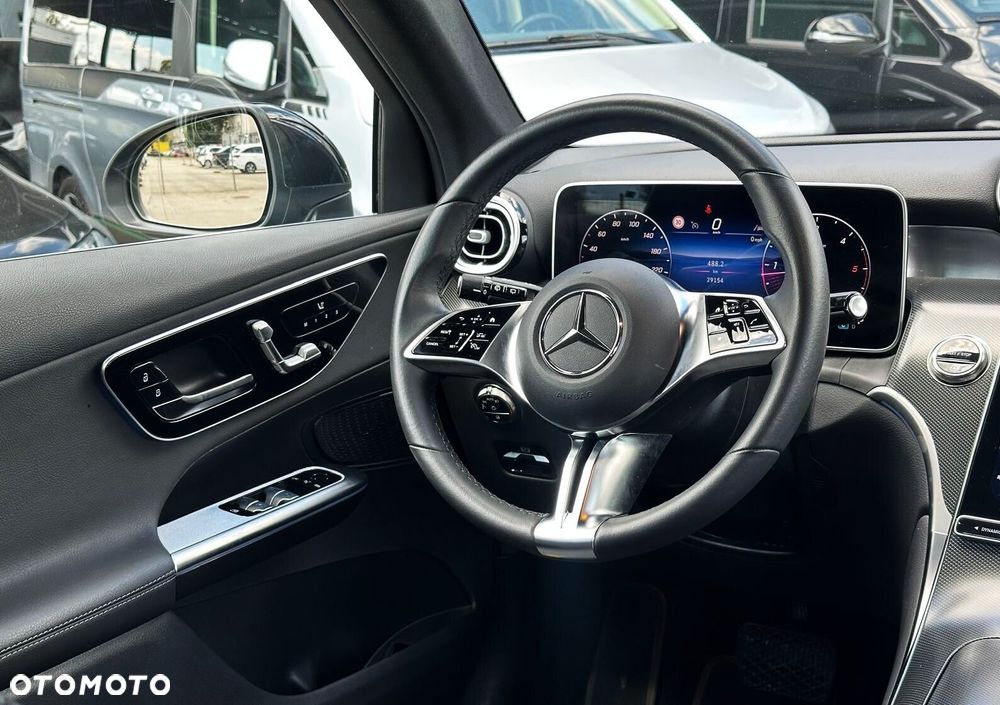 Mercedes-Benz GLC - 17