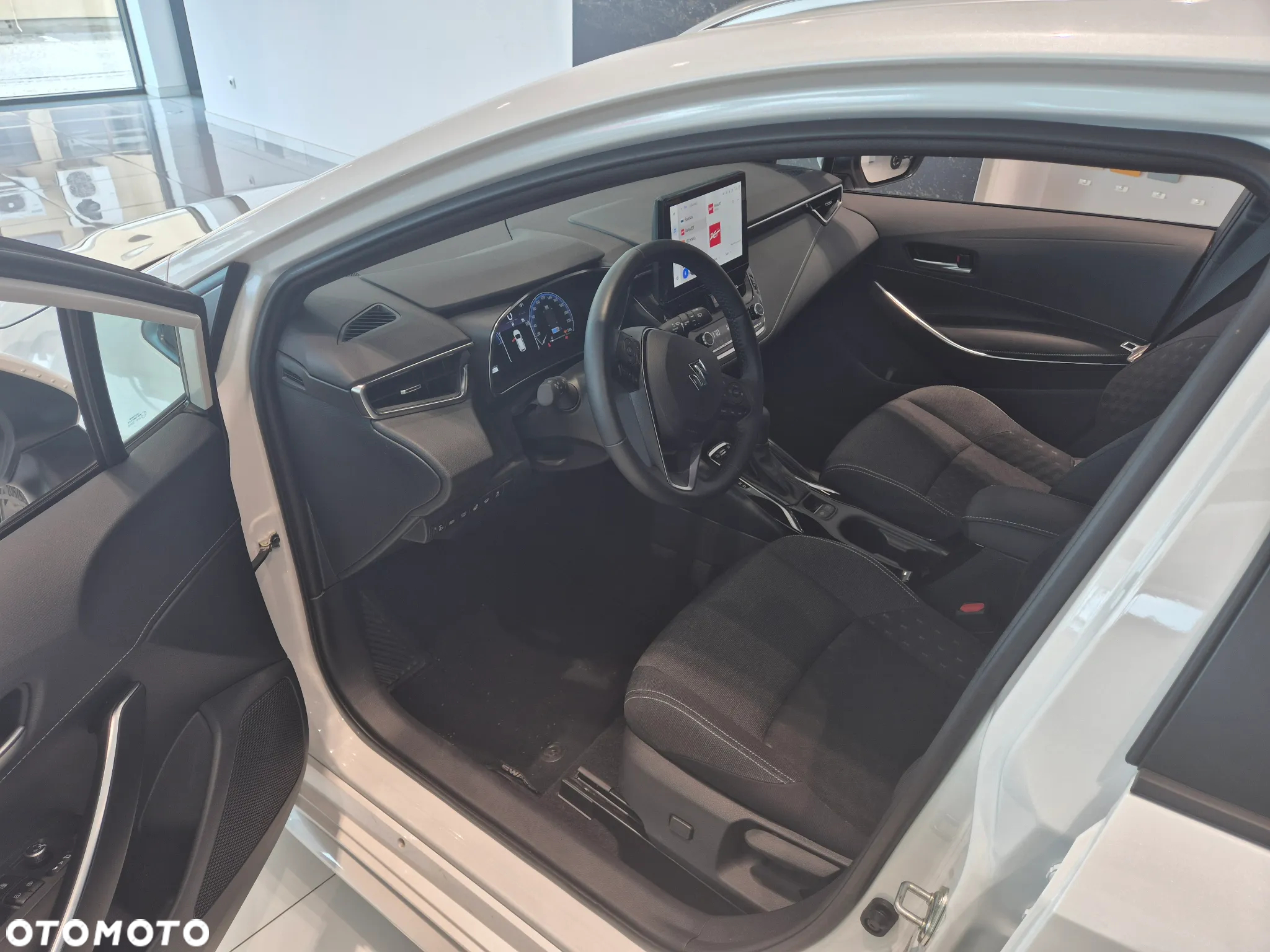 Suzuki Swace 1.8 Hybrid Elegance CVT - 9