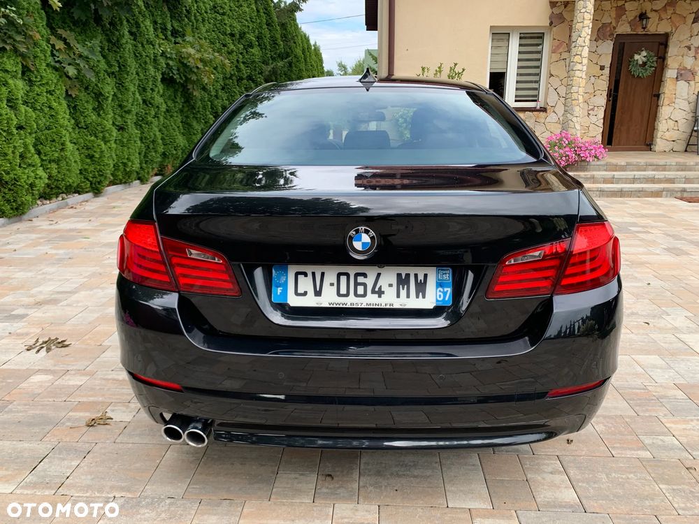 BMW Seria 5 525d - 8