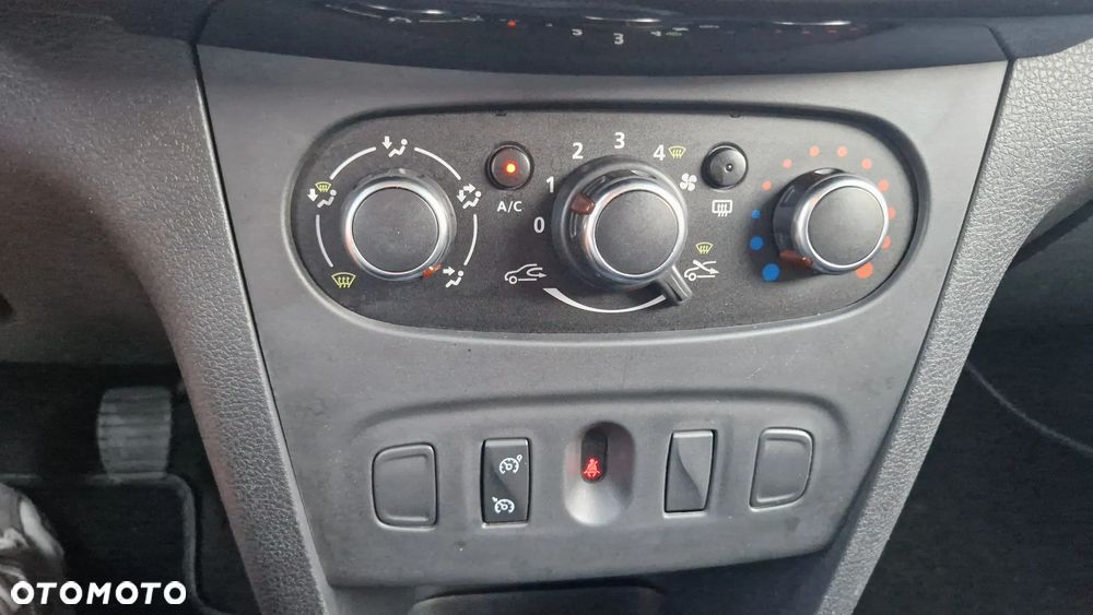 Dacia Logan TCe 90 (S&S) Comfort - 18