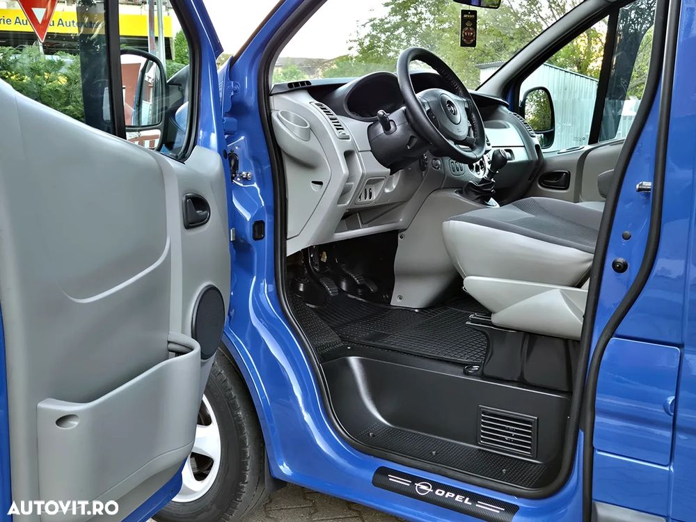 Opel Vivaro - 8
