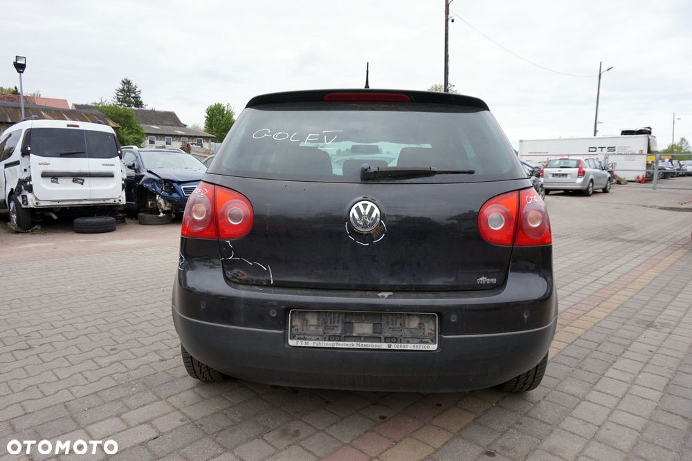 VOLKSWAGEN GOLF V 5D HB 2007 LC9Z 1.9 TDI BLS 105KM JCR CZARNY na części - 4
