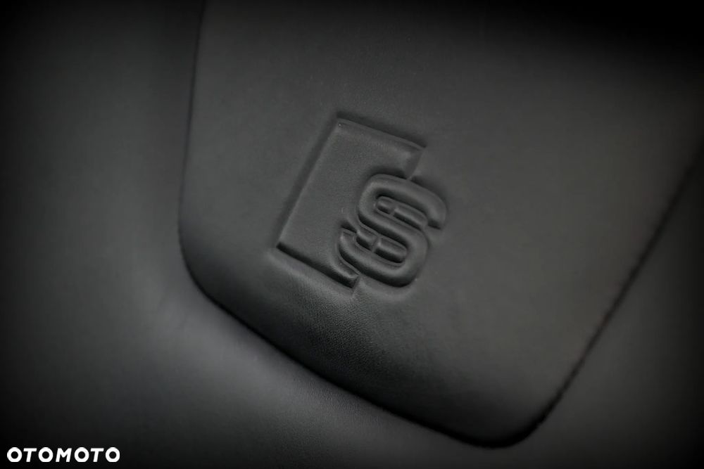 Audi A6 Avant 55 TFSI e quattro S tronic S line - 11