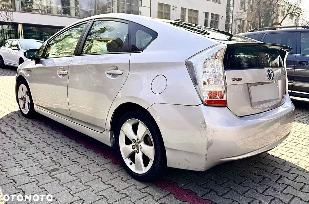 Toyota Prius - 3