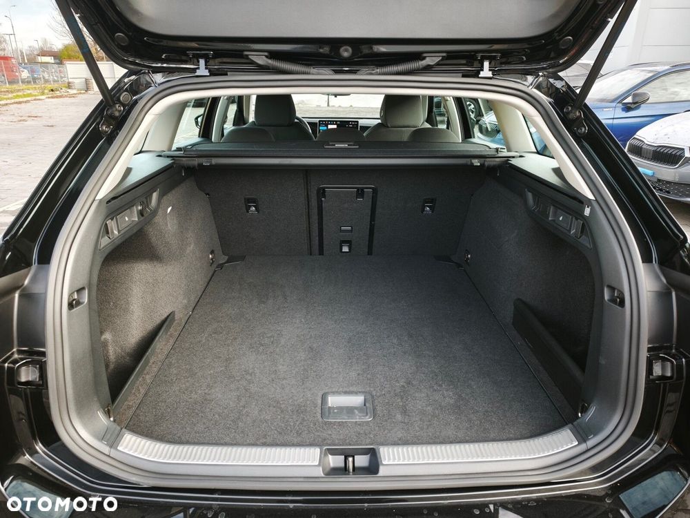 Volkswagen Passat Variant 1.5 TSI EVO Business DSG - 9