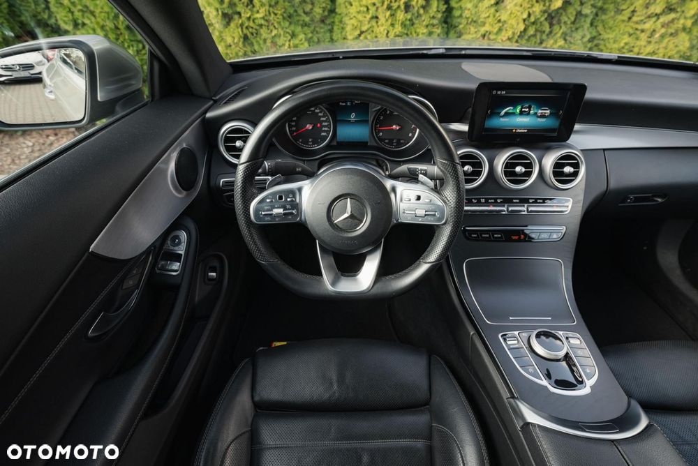 Mercedes-Benz Klasa C 300 9G-TRONIC - 12