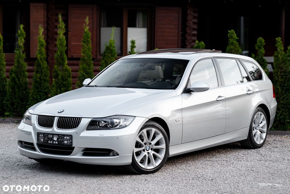BMW Seria 3 330xi - 2