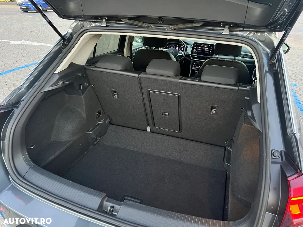 Volkswagen T-Roc - 15