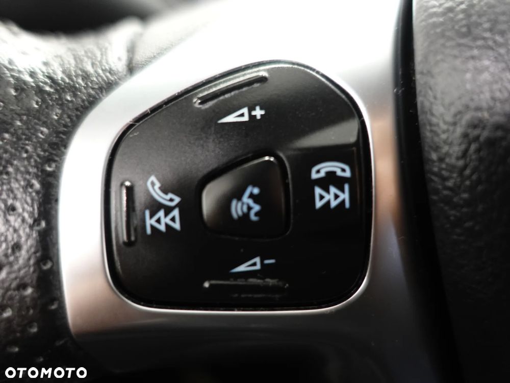 Ford Fiesta 1.0 EcoBoost S&S ST-LINE - 36