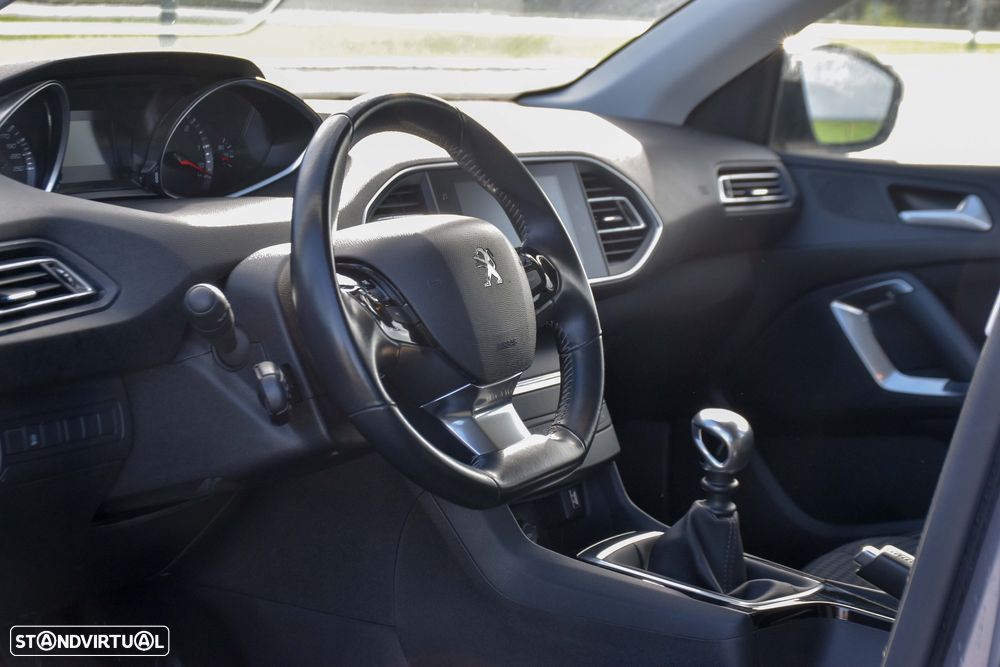 Peugeot 308 1.5 BlueHDi Style - 15