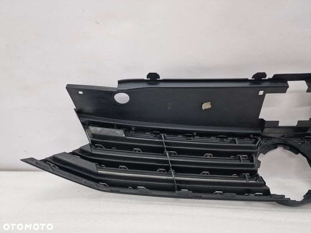 VW PASSAT B8 3G0 15-  ATRAPA / GRILL PRZEDNI PRZÓD NA WĄSKĄ GÓRNĄ LISTWĘ / CHROM , NR 3G0853651 / 3G0853651A / 3G0853653 , NR AUKCJI GL263 - 14