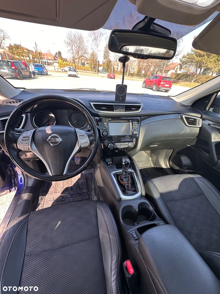 Nissan Qashqai 1.2 DIG-T N-Vision - 29