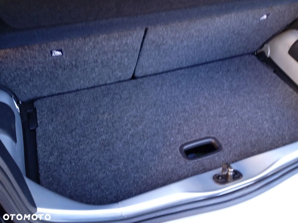 Volkswagen up! 1.0 move - 5