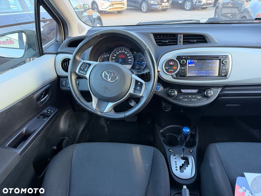 Toyota Yaris 1.5 VVT-i Life - 13
