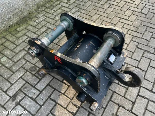 Adaptor pentru excavator hitachi - 2