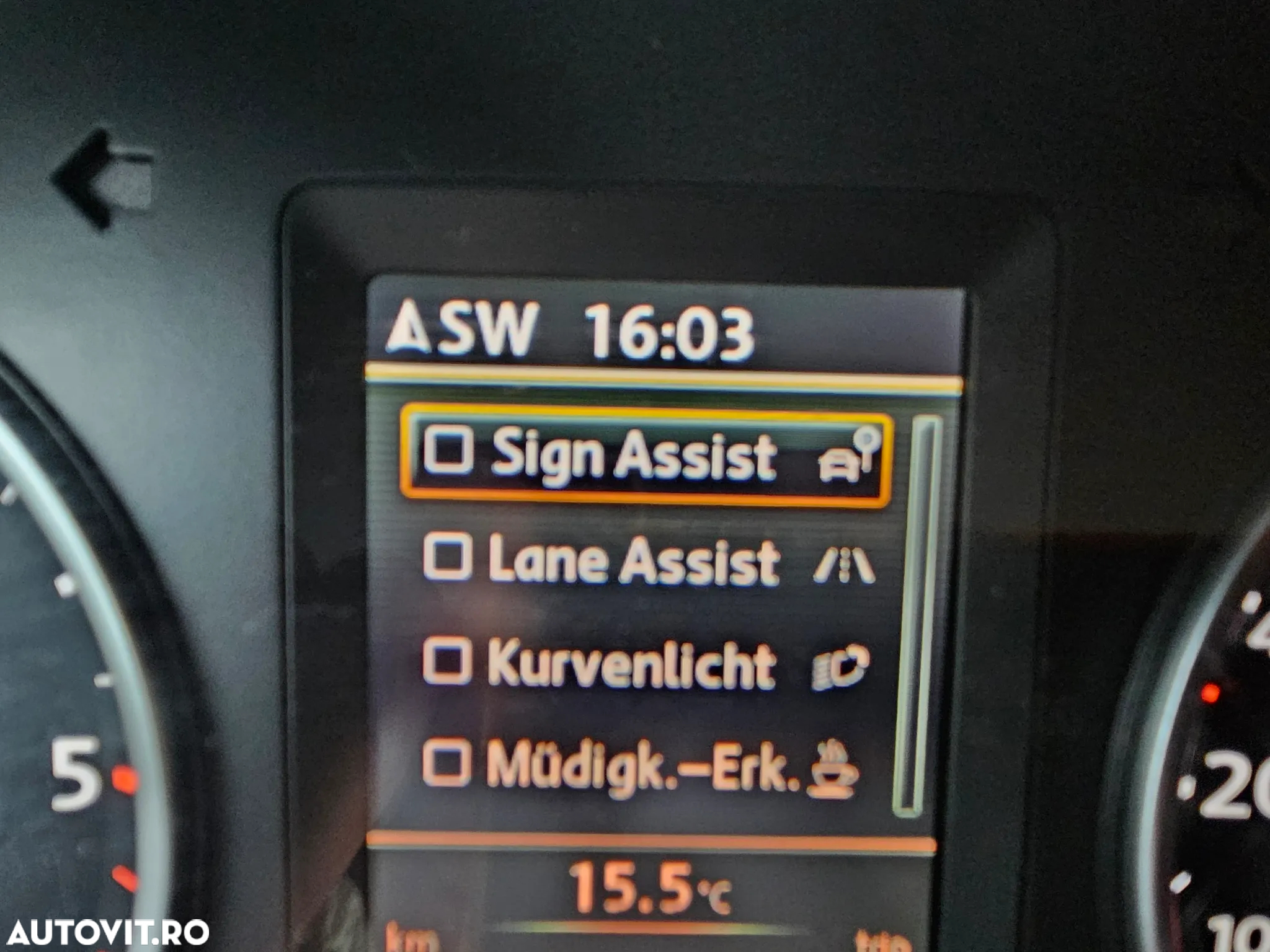 Volkswagen Tiguan - 16