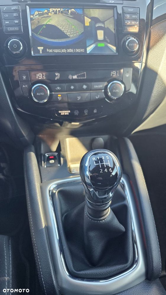 Nissan Qashqai 1.2 DIG-T N-Connecta EU6 - 16