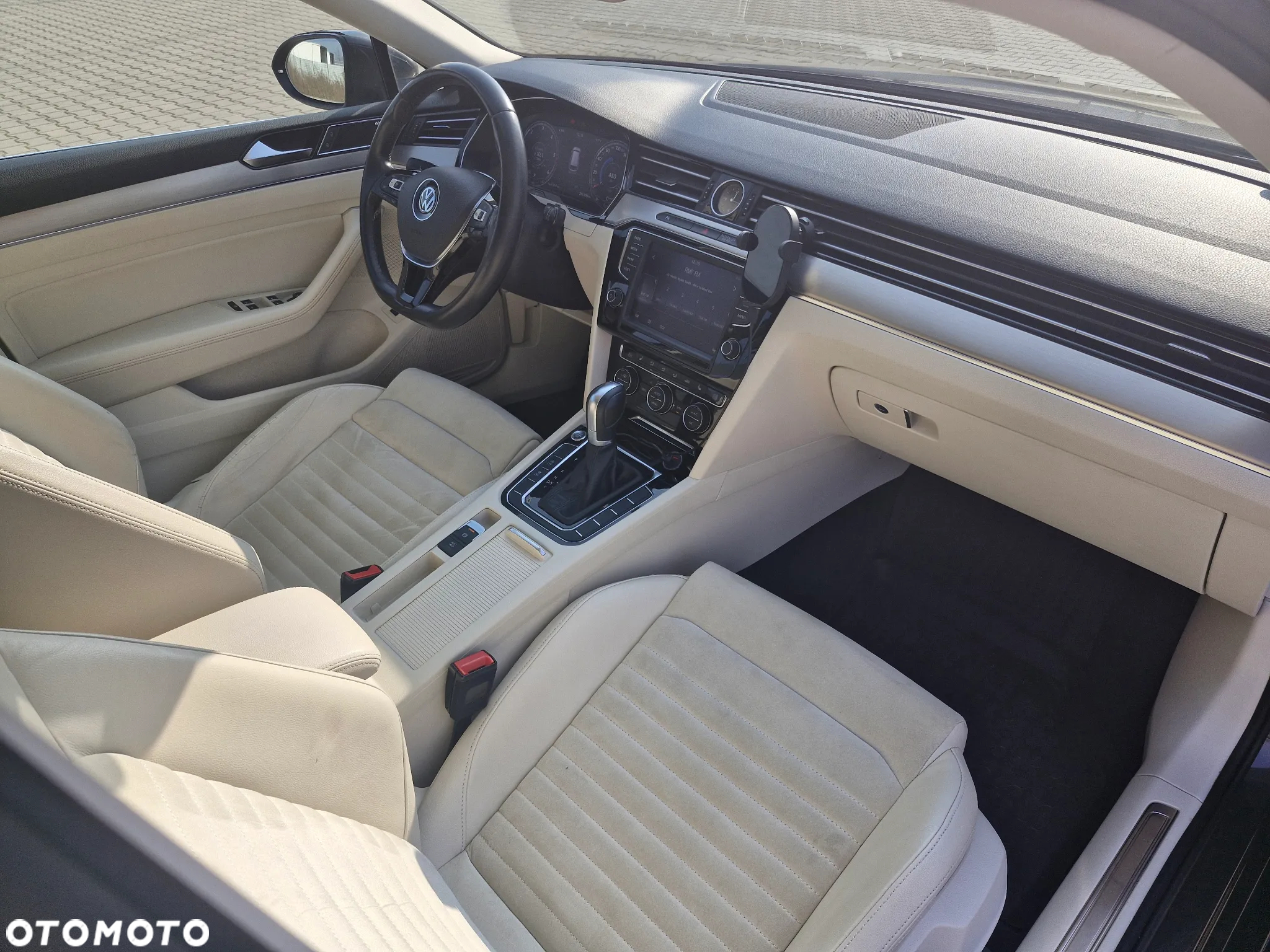 Volkswagen Passat - 15